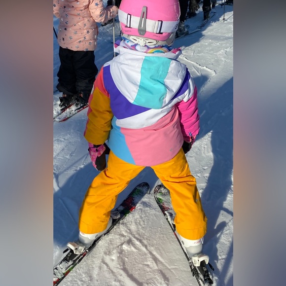 Bright & fun Obermeyer kids ski set - jacket and bibs - Picture 1 of 6